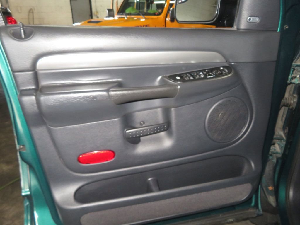 Used 2004 Dodge Ram 2500 Truck SLT w/ Trailer Tow Group image 18