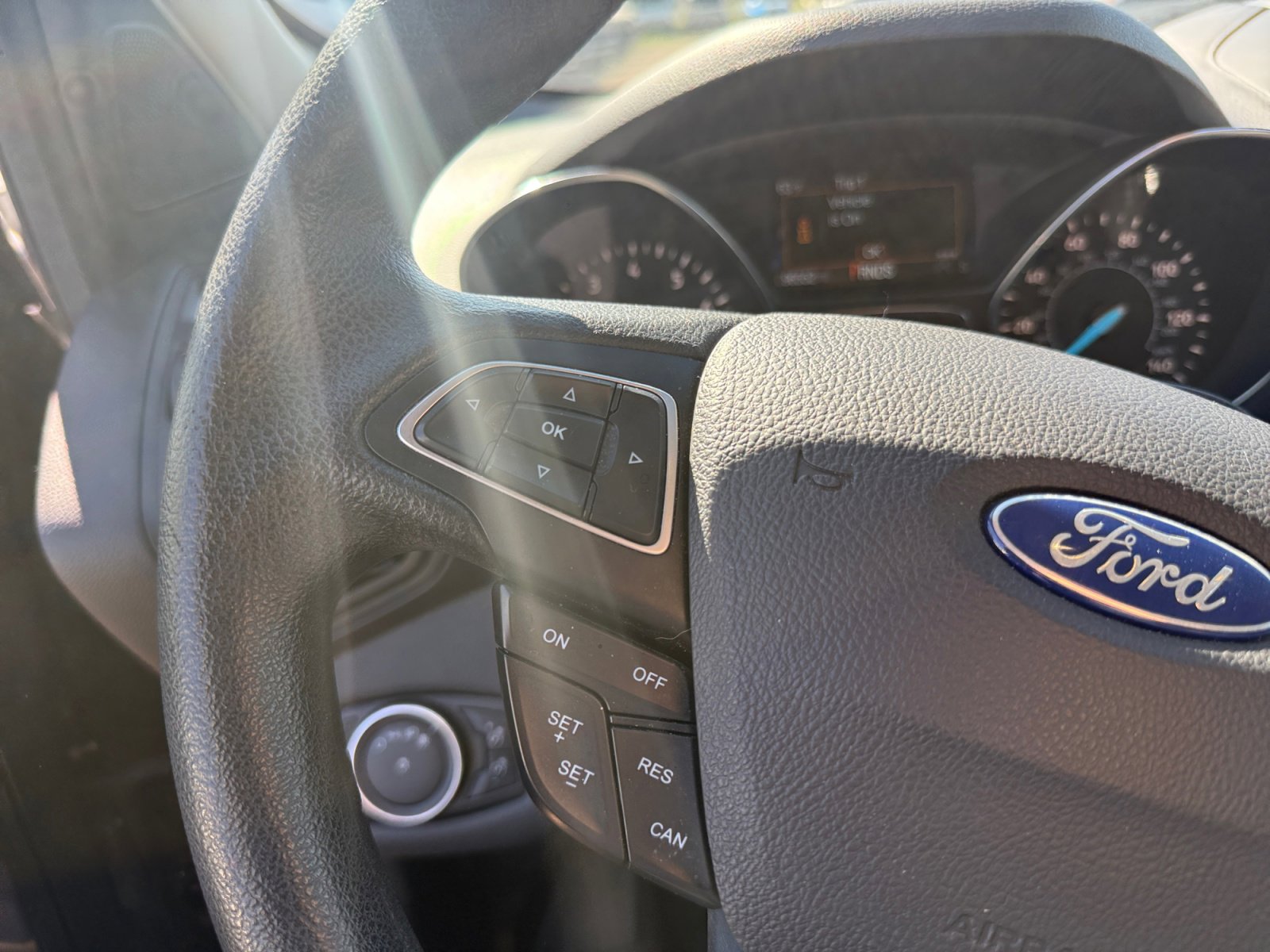 Used 2018 Ford Escape SE w/ SE Sync 3 Package image 20