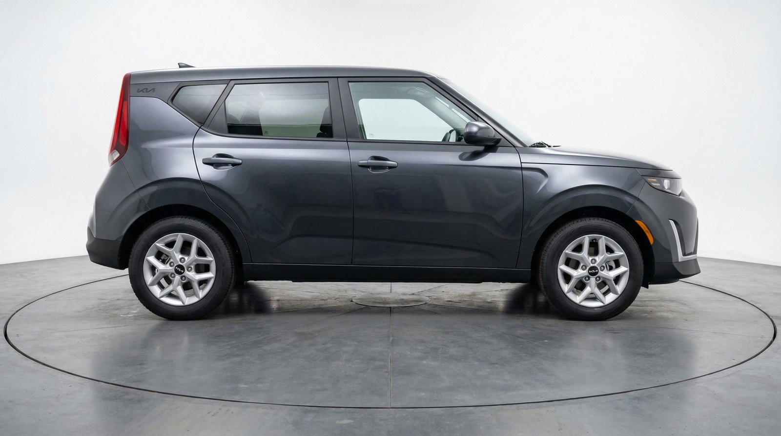 Used 2025 Kia Soul LX w/ LX Technology Package image 11