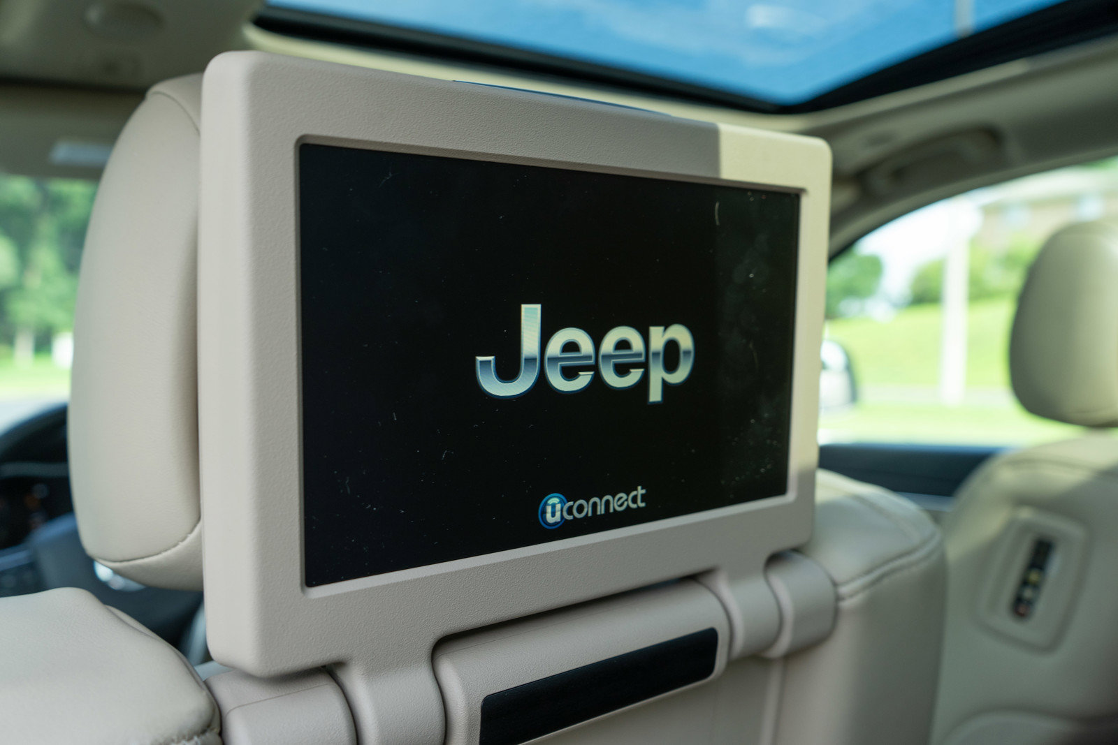 Used 2021 Jeep Grand Cherokee Limited w/ Luxury Group II AWD/4WD image 31