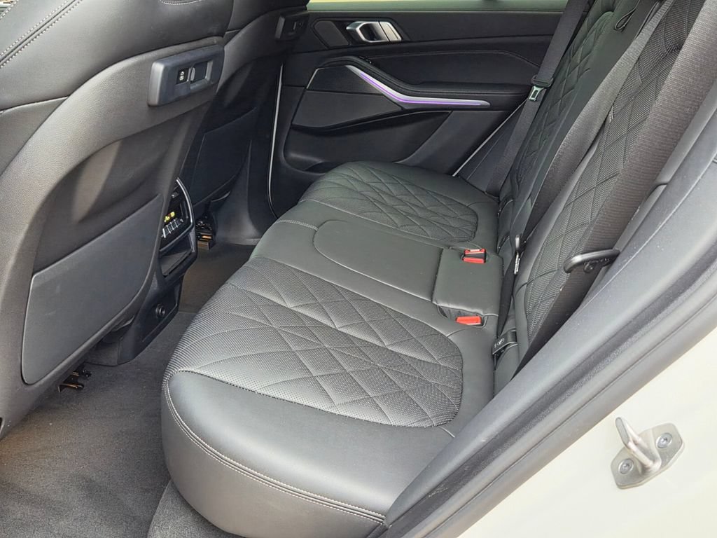 Used 2023 BMW X5 sDrive40i w/ M Sport Package RWD image 12