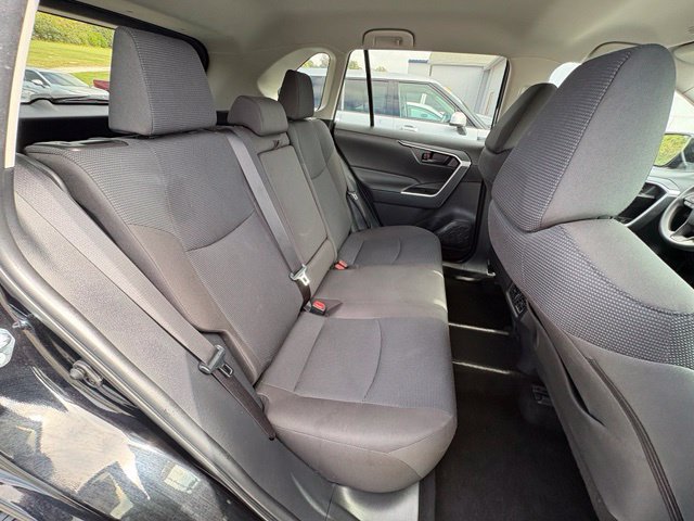 Used 2025 Toyota RAV4 LE AWD/4WD image 26