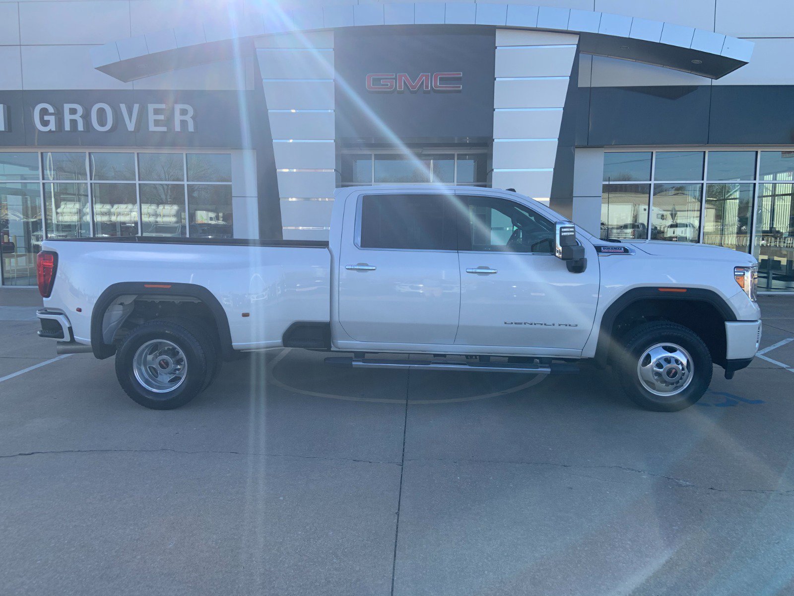 Certified 2021 GMC Sierra 3500 Denali w/ Denali Ultimate Package image 13