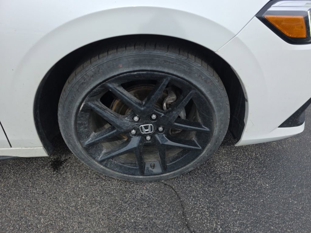 Used 2023 Honda Civic Sport image 9