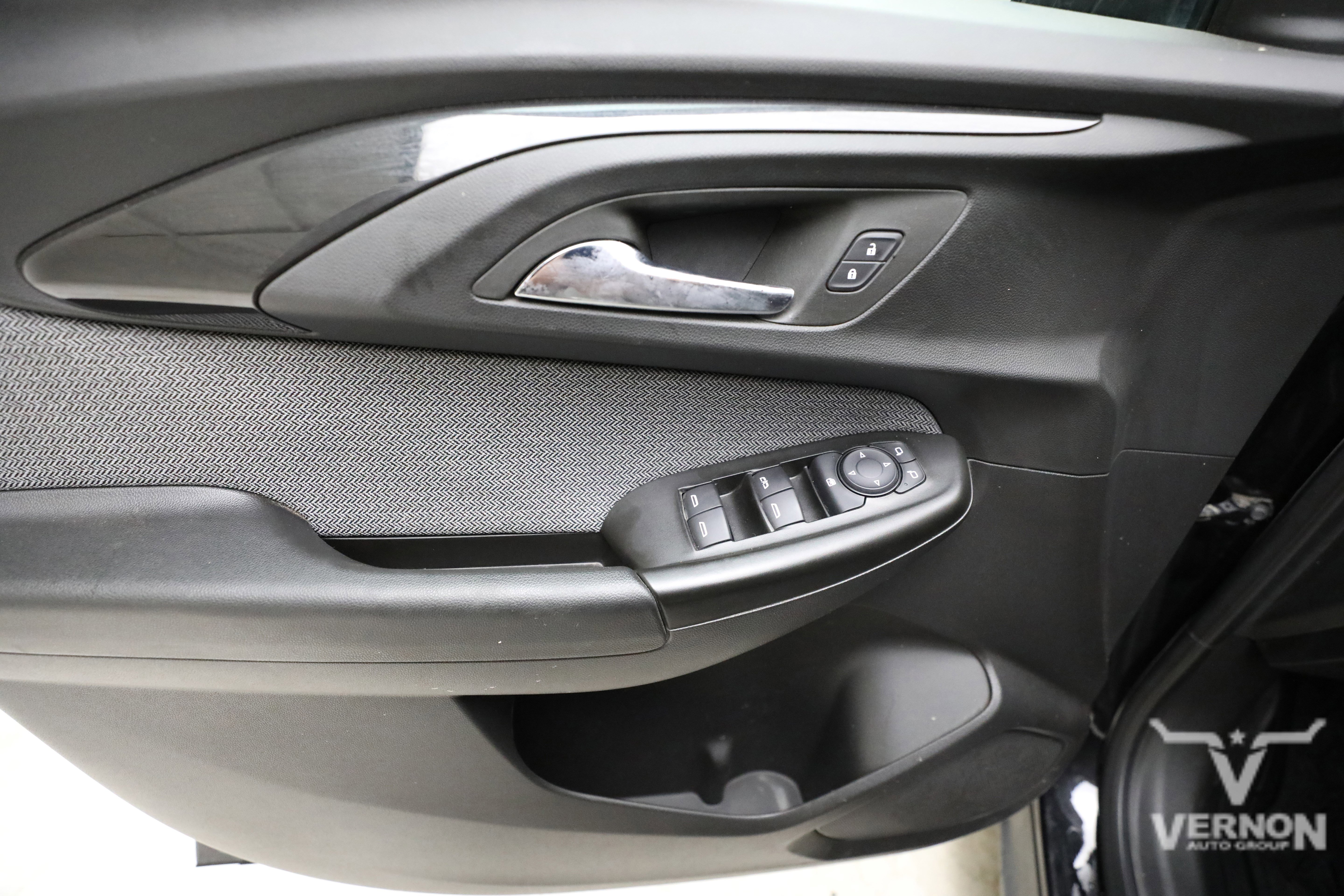 Used 2023 Chevrolet TrailBlazer LT w/ Convenience Package image 19