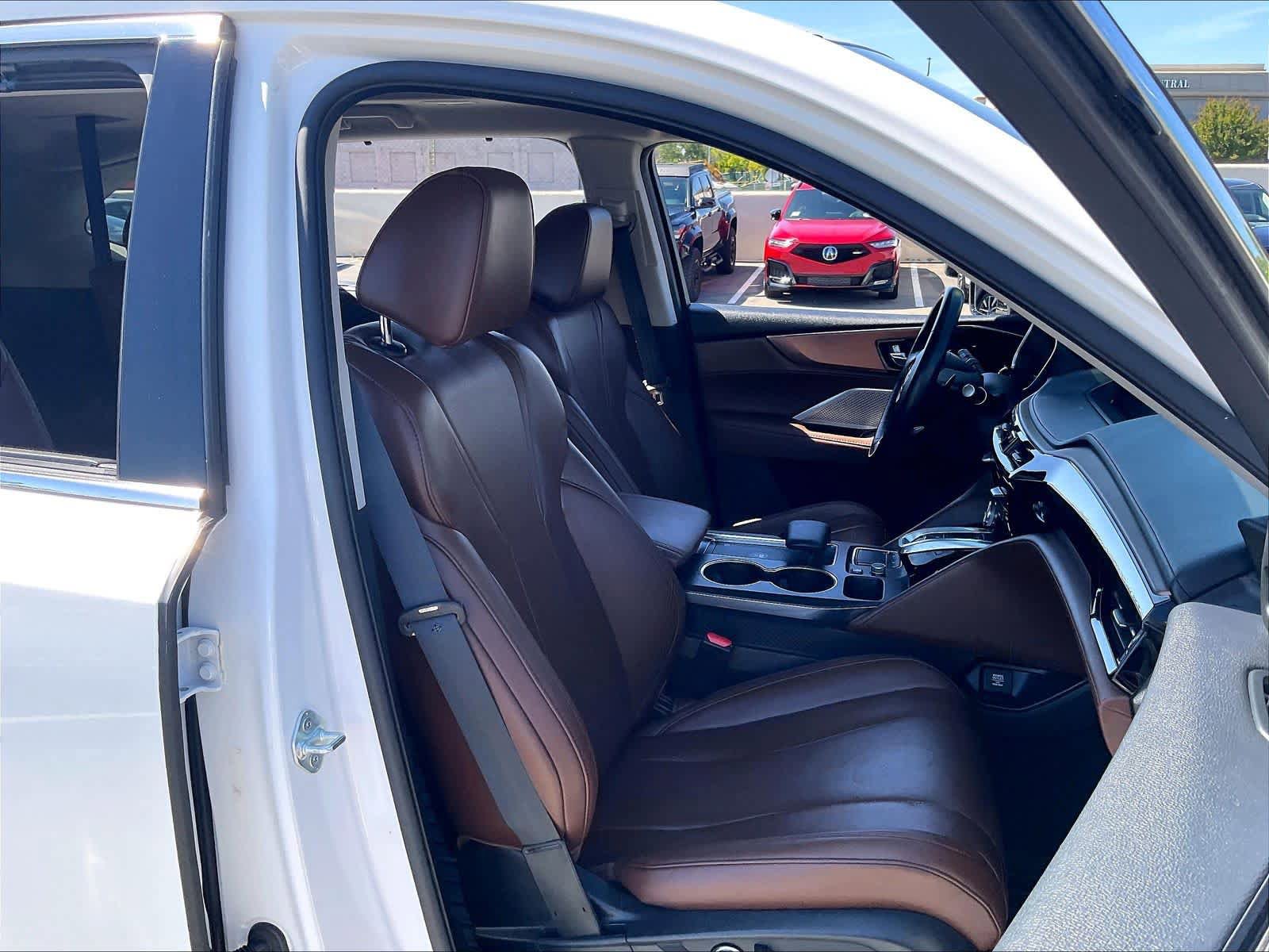 Used 2023 Acura MDX FWD w/ Technology Package image 9