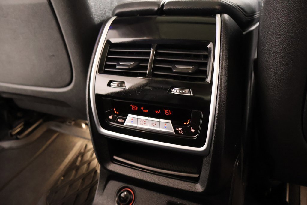 Used 2020 BMW X7 xDrive40i w/ Premium Package image 18