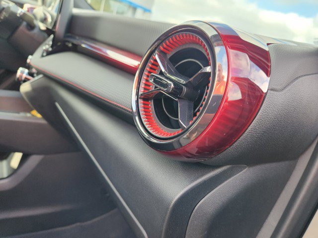 Used 2025 Chevrolet Equinox RS w/ Safety and Technology Package image 14