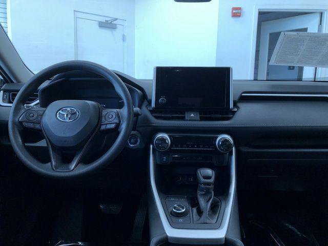 Certified 2025 Toyota RAV4 XLE AWD/4WD image 17