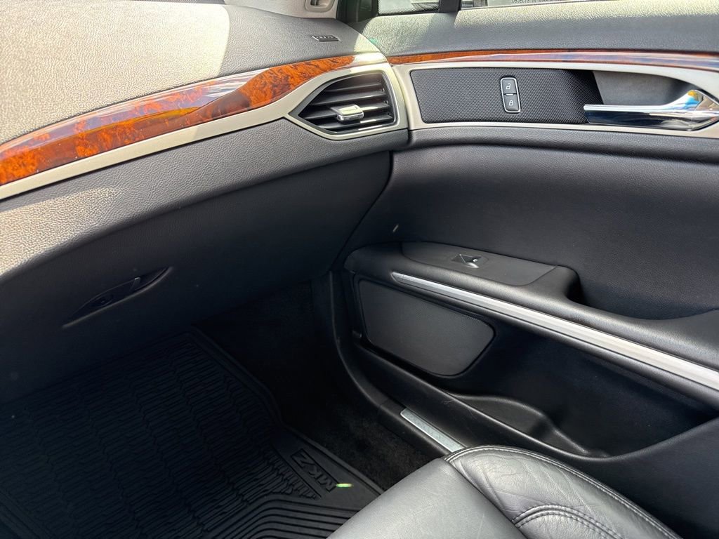 Used 2013 Lincoln MKZ FWD image 27