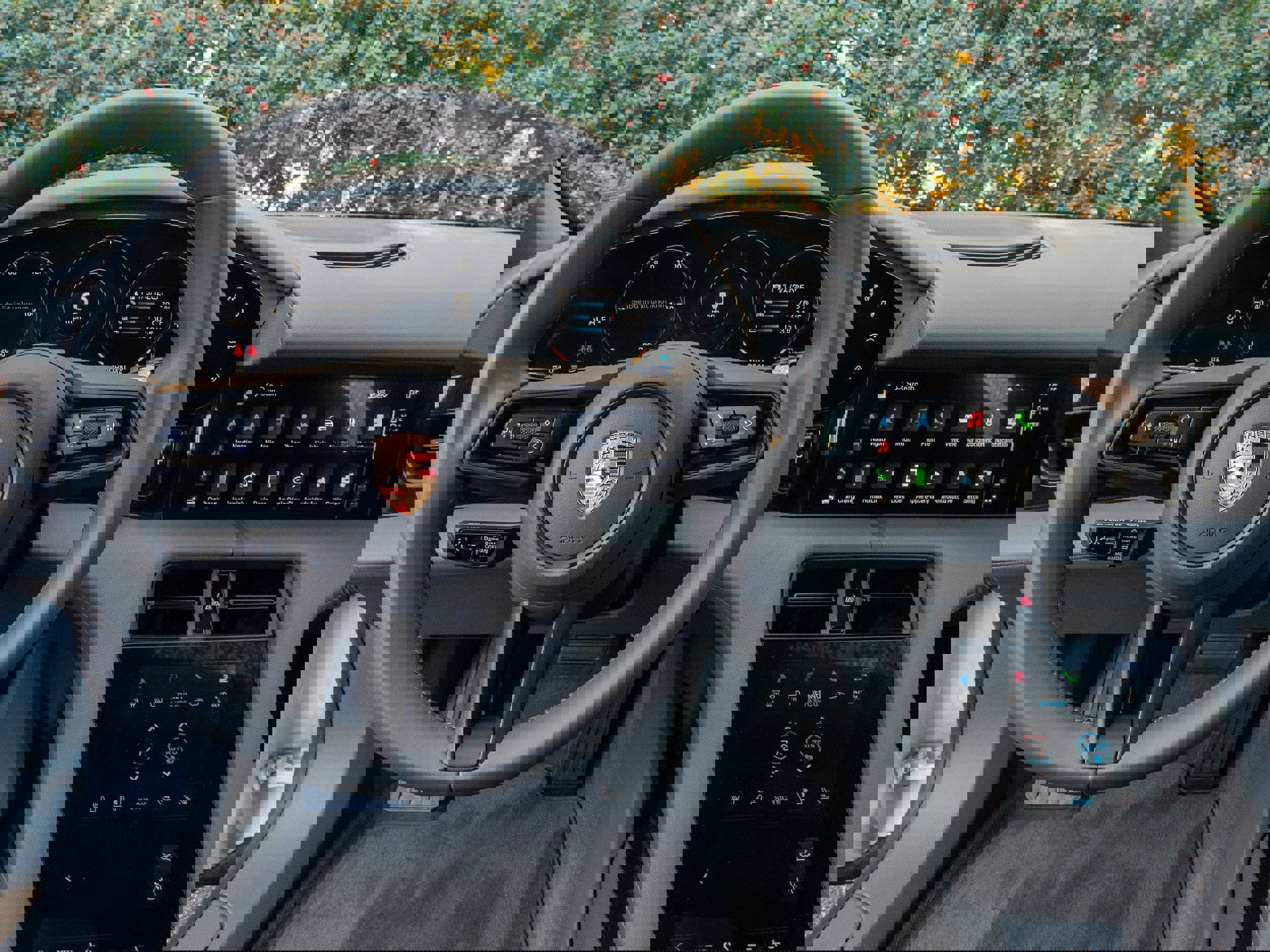 Used 2022 Porsche Taycan image 21