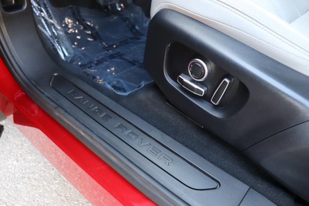 Used 2023 Land Rover Range Rover Evoque S image 16