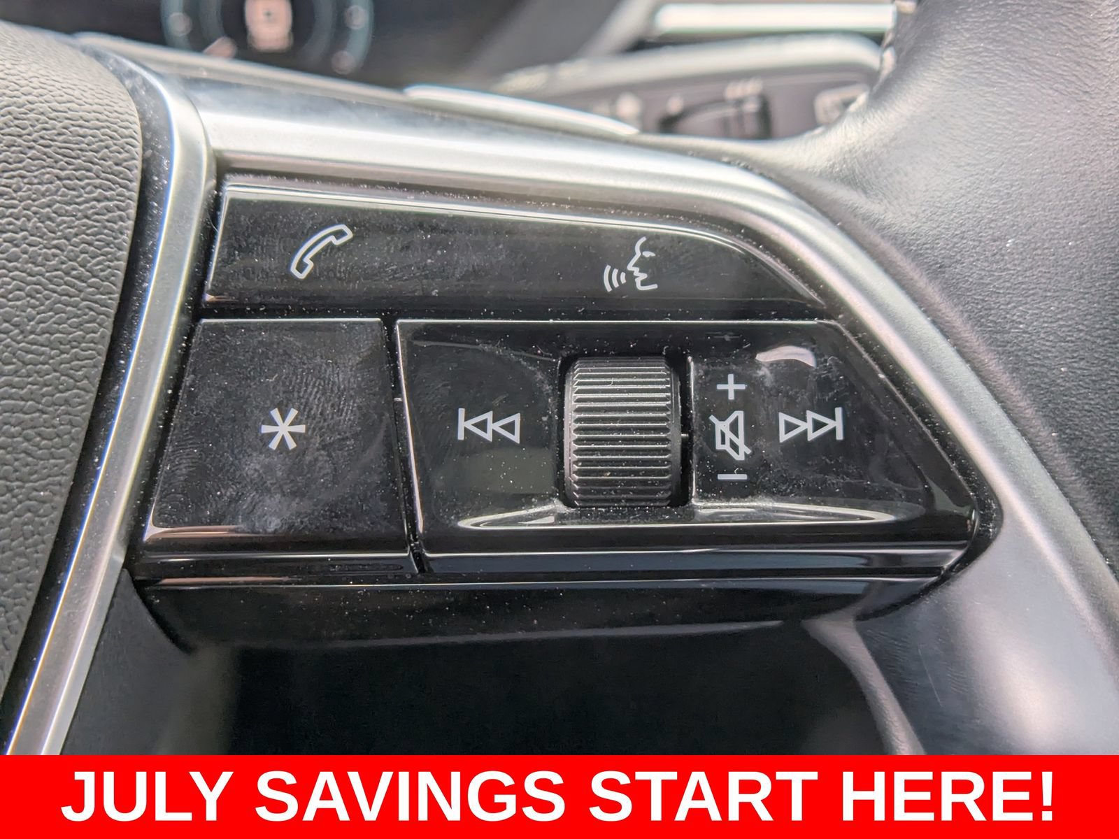 Used 2019 Audi e-tron Prestige w/ Prestige Package AWD/4WD image 38