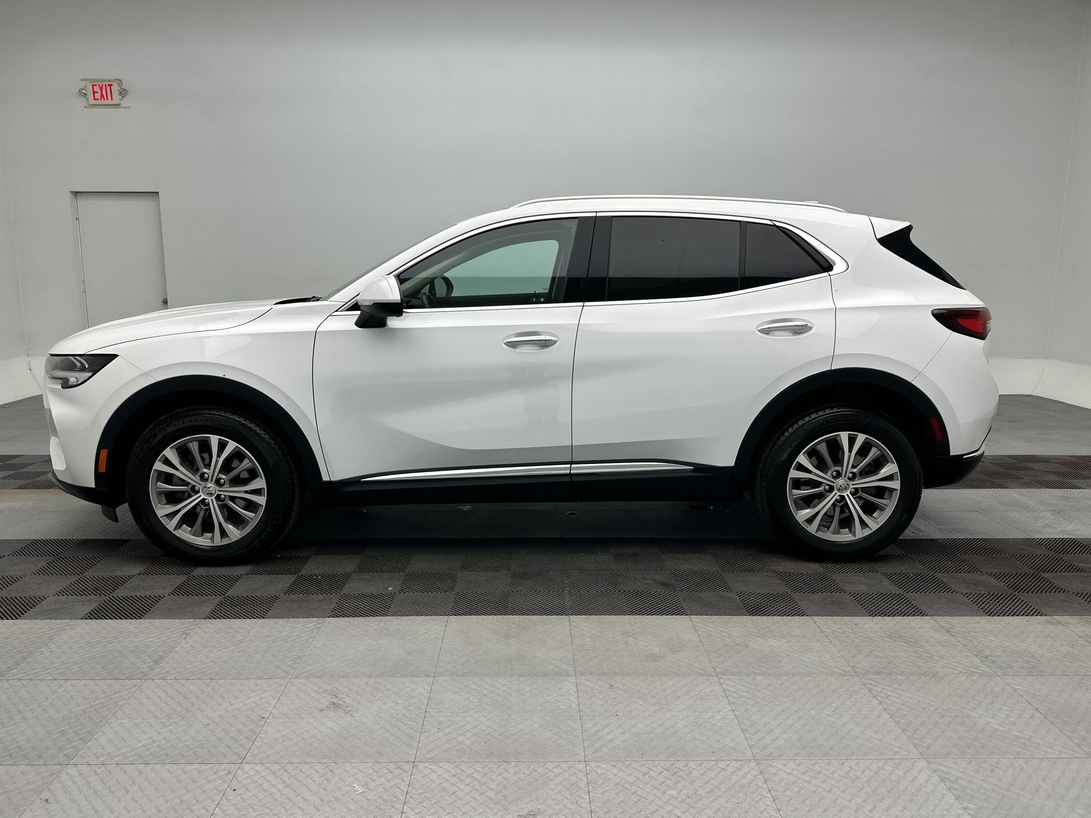 Certified 2023 Buick Envision Preferred AWD/4WD image 2
