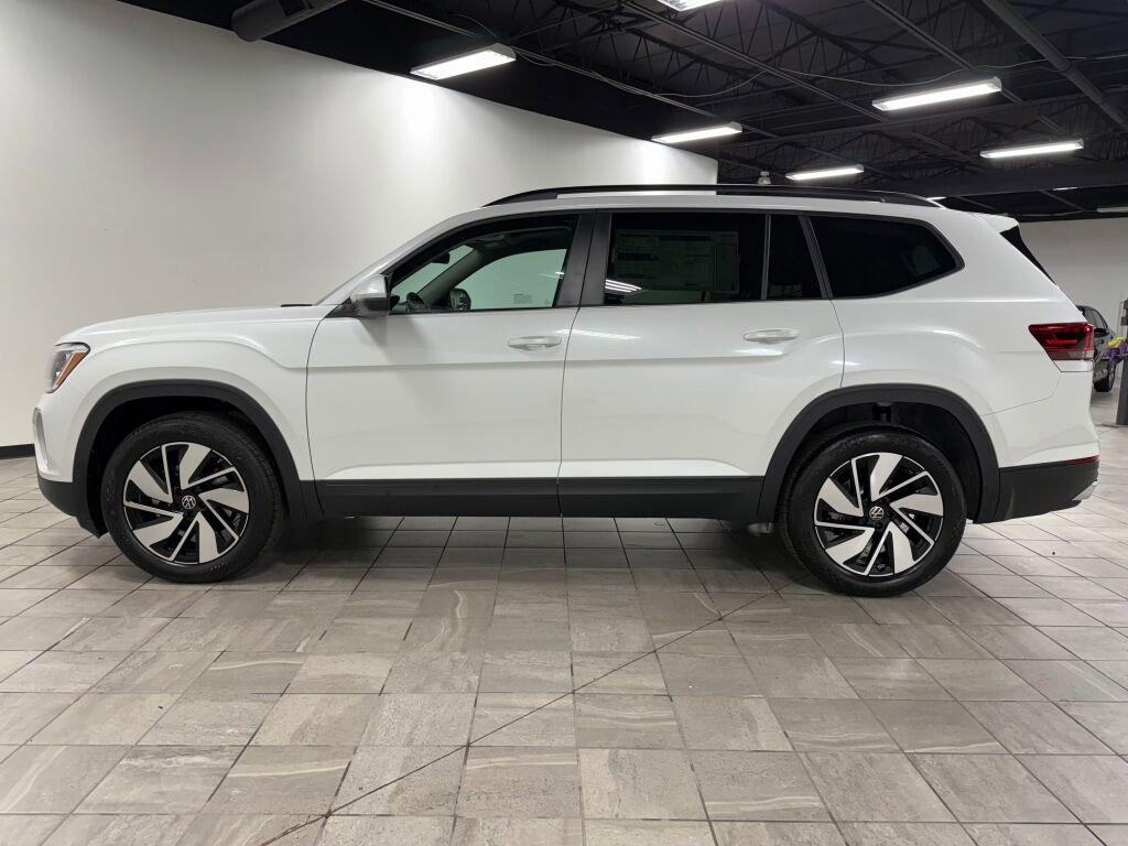 New 2026 Volkswagen Atlas SE image 4