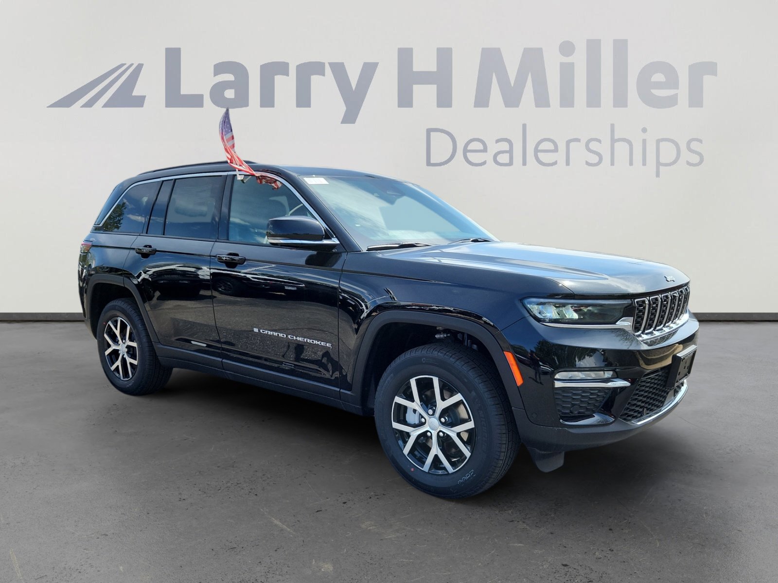 New 2025 Jeep Grand Cherokee Limited w/ Luxury Tech Group II image 7