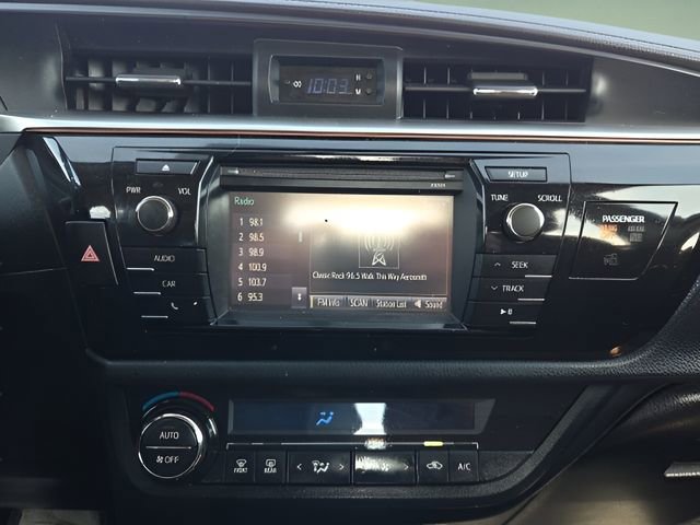 Used 2015 Toyota Corolla LE image 27