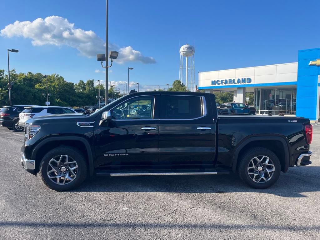 Used 2022 GMC Sierra 1500 SLT w/ SLT Premium Plus Package image 2