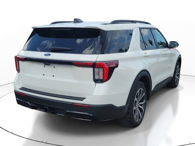 Certified 2025 Ford Explorer ST-Line RWD image 4