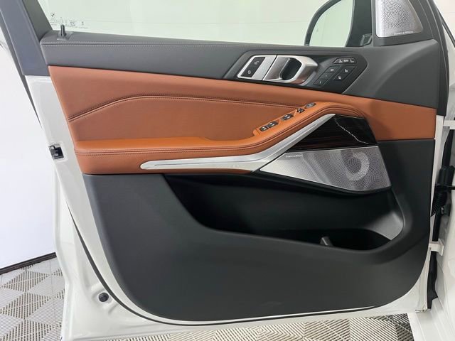 Used 2026 BMW X7 xDrive40i w/ Executive Package image 10