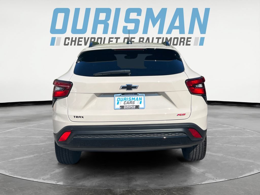 Used 2026 Chevrolet Trax RS w/ Sunroof Package FWD image 5