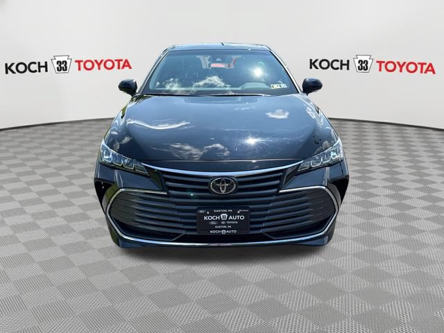 Used 2021 Toyota Avalon XLE w/ Moonroof Package AWD/4WD image 2