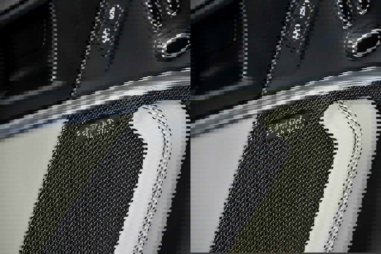 Used 2018 Jaguar F-TYPE R-Dynamic image 19