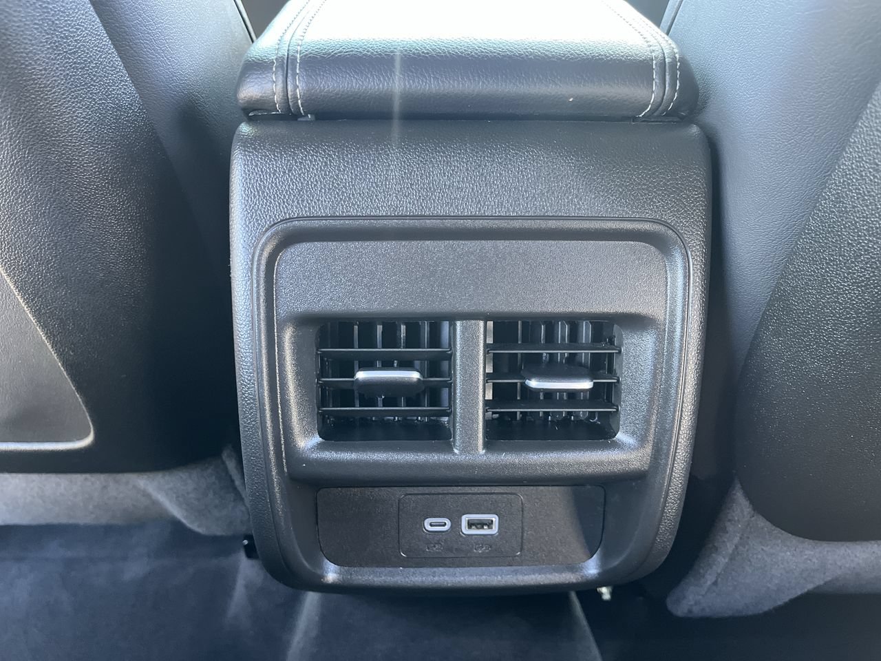 Used 2025 Cadillac XT4 Premium Luxury FWD image 19