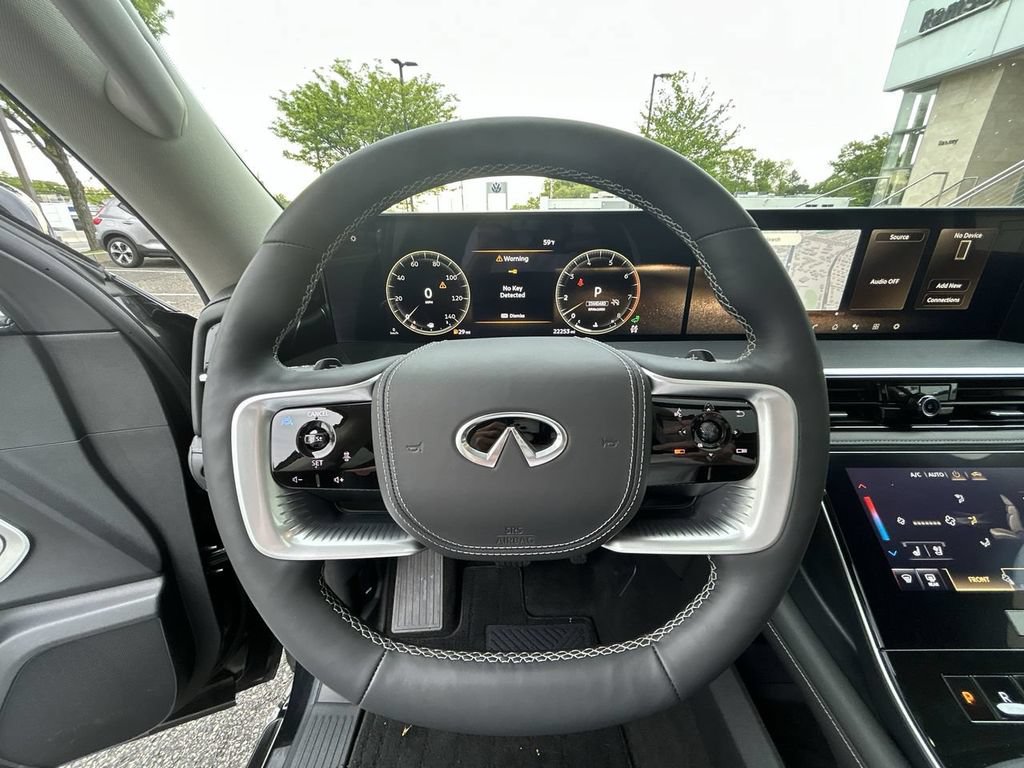 Certified 2025 INFINITI QX80 Sensory AWD/4WD image 18