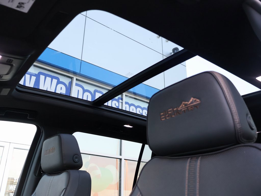 New 2025 Chevrolet Suburban High Country image 24