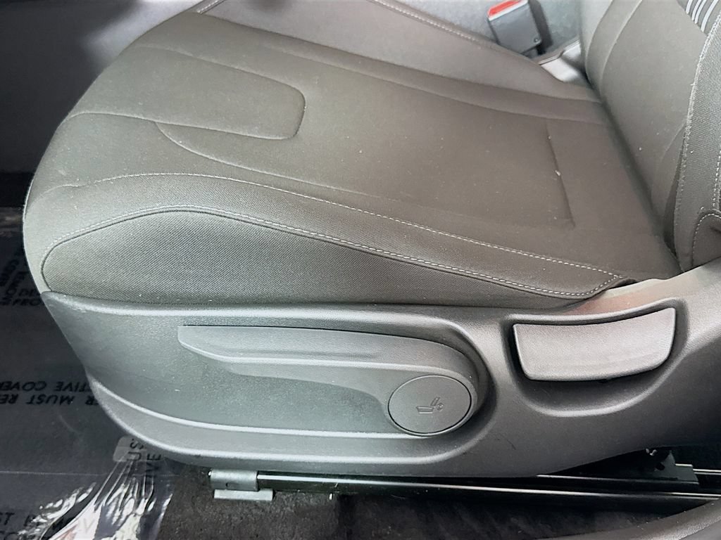 Used 2025 Hyundai Elantra Sport FWD image 15