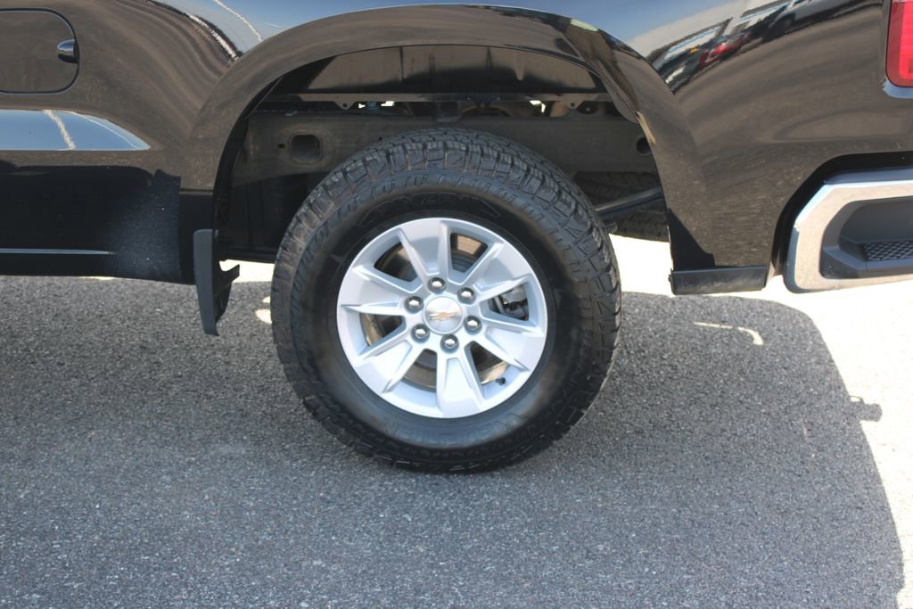Used 2025 Chevrolet Silverado 1500 LT w/ Work Truck Package image 17