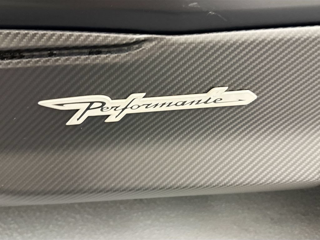 Used 2023 Lamborghini Urus Performante AWD/4WD image 26