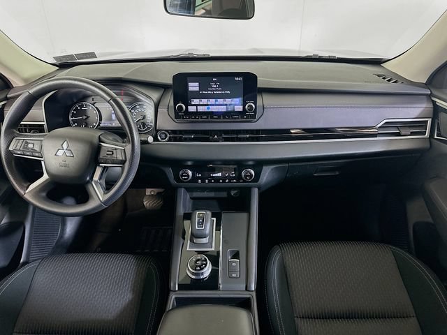 Used 2023 Mitsubishi Outlander ES AWD/4WD image 15