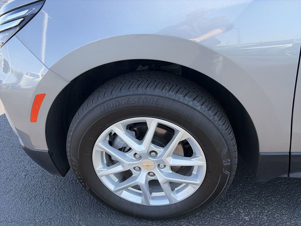 Used 2024 Chevrolet Equinox LT AWD/4WD image 16