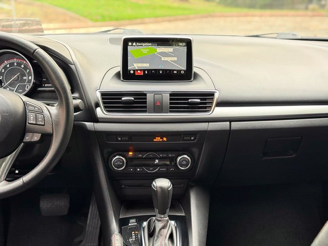 Used 2014 MAZDA MAZDA3 s Grand Touring w/ Technology Package FWD image 29