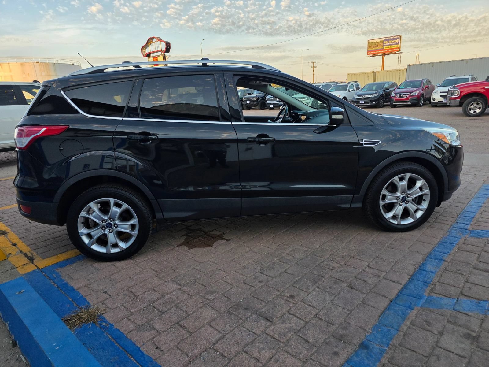 Used 2015 Ford Escape Titanium AWD/4WD image 4