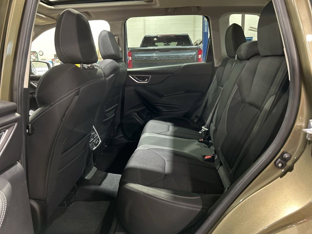 Used 2023 Subaru Forester Premium image 37