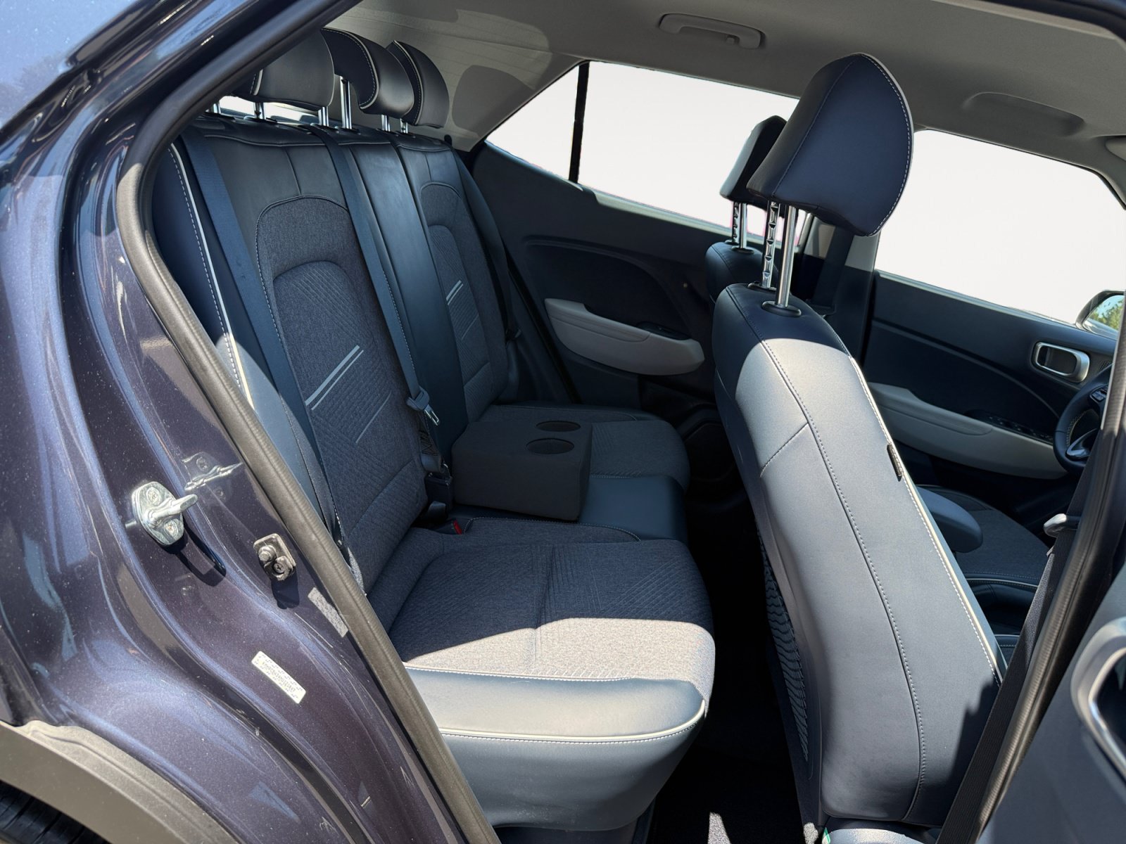 Certified 2021 Hyundai Venue FWD image 18