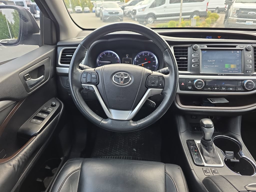 Used 2014 Toyota Highlander XLE AWD/4WD image 7