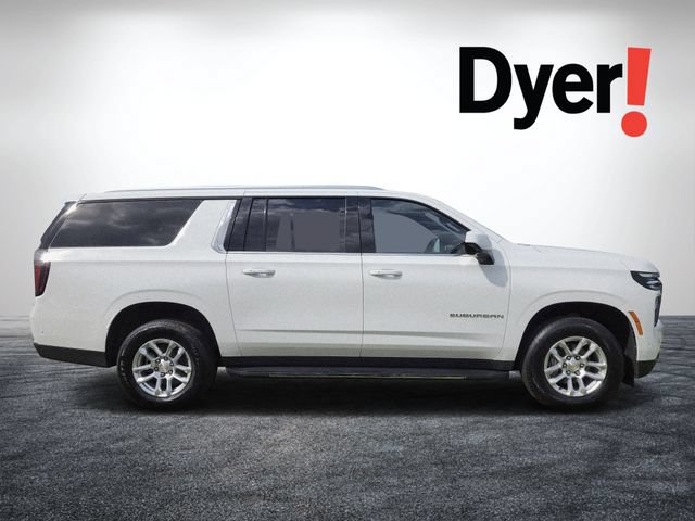 Used 2025 Chevrolet Suburban LT AWD/4WD image 2