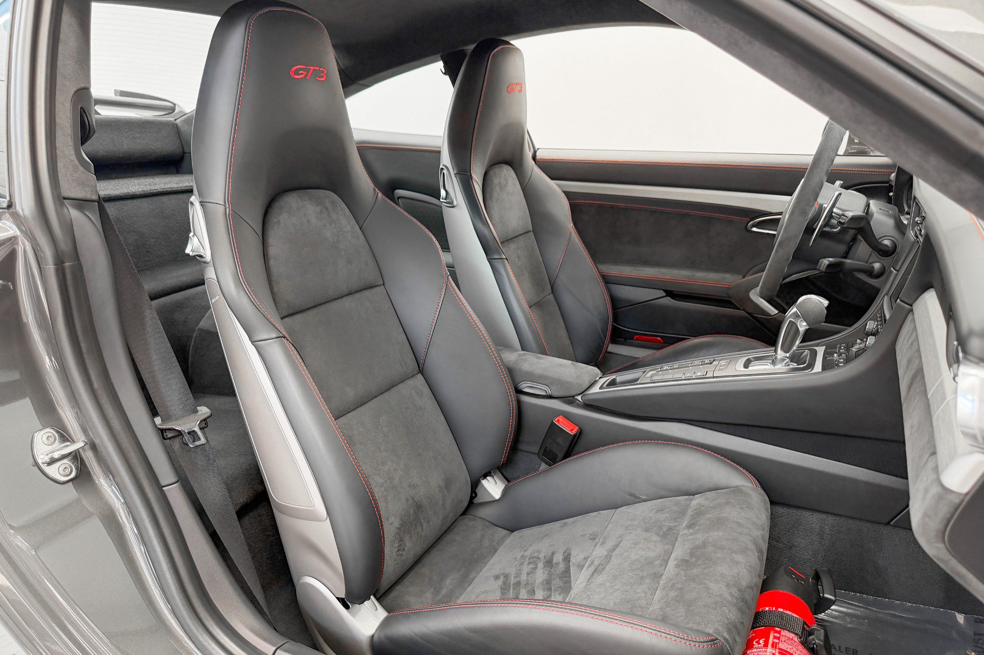 Used 2015 Porsche 911 GT3 RWD image 25