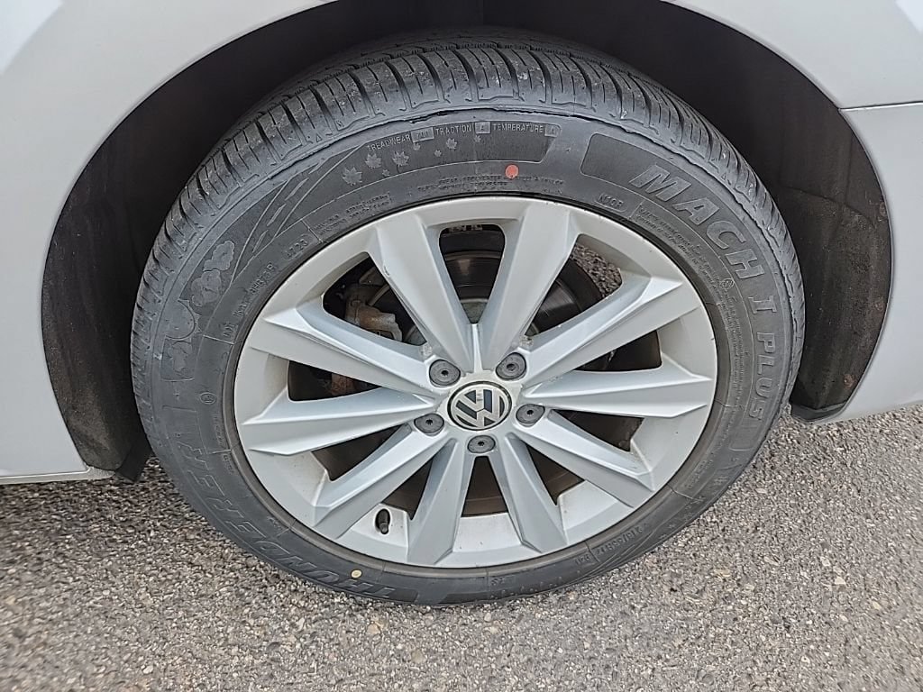 Used 2012 Volkswagen Passat 2.5 SEL Premium FWD image 36