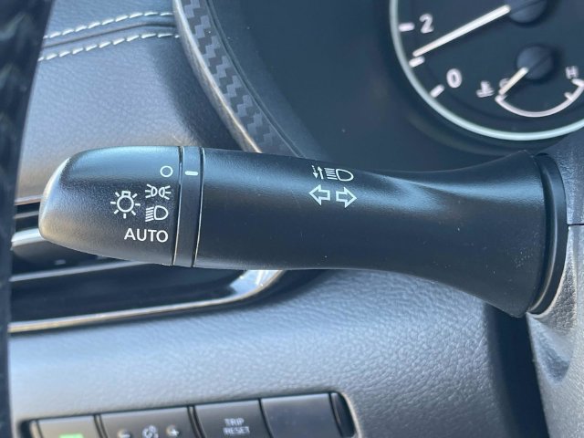 Used 2023 Nissan Sentra SV FWD image 35