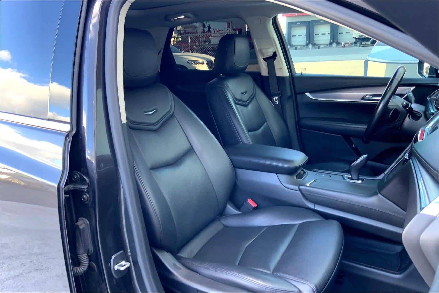 Used 2019 Cadillac XT5 Luxury FWD image 13