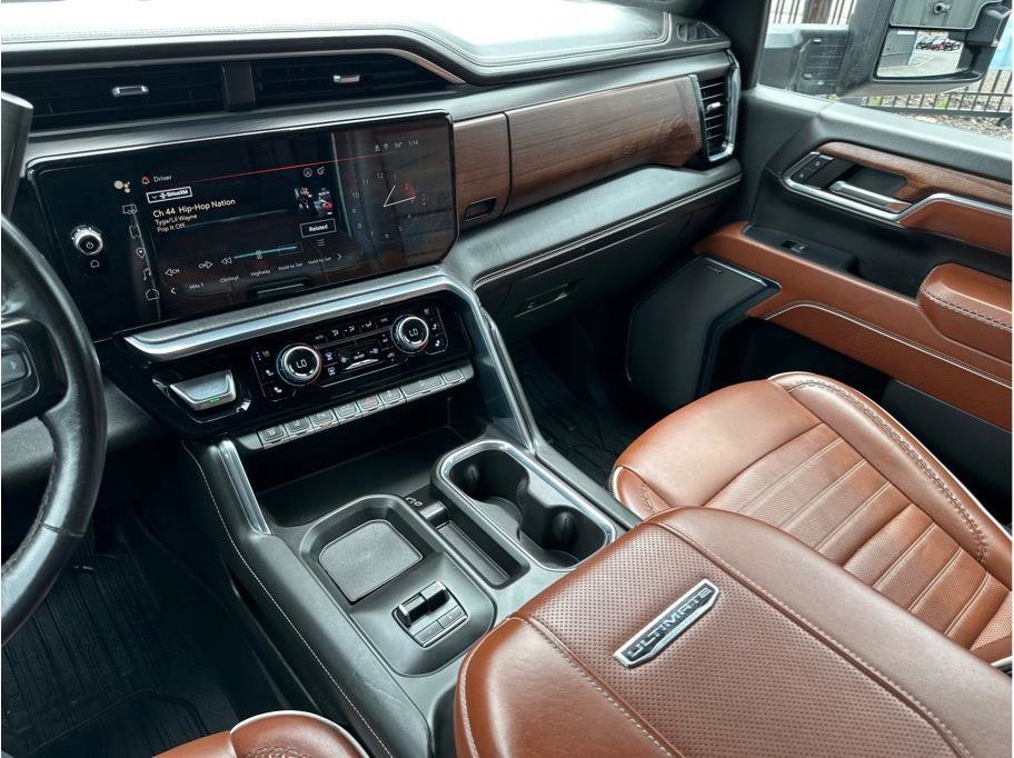 Used 2024 GMC Sierra 2500 Denali Ultimate w/ Max Trailering Package image 18