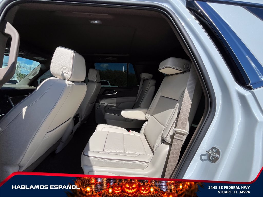 Used 2026 GMC Yukon Denali w/ Sun & Power Step Package AWD/4WD image 12