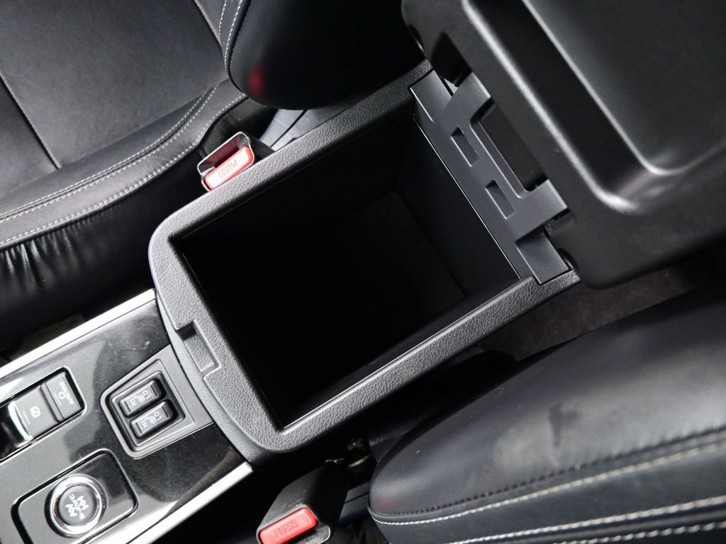 Used 2019 Mitsubishi Outlander SEL image 24