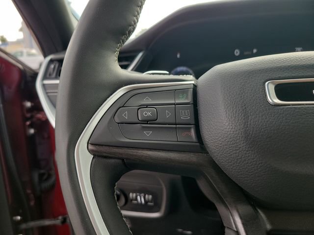 Used 2024 Jeep Grand Cherokee Limited RWD image 17