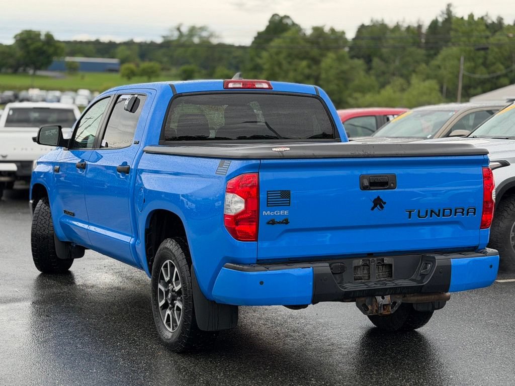 Used 2020 Toyota Tundra SR5 w/ SR5 Convenience Package AWD/4WD image 3